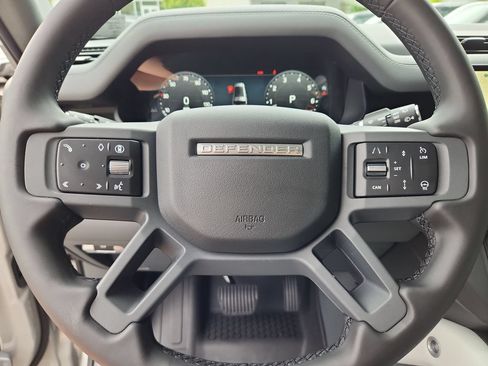New 2026 Land Rover Defender 130 X-Dynamic SE AWD/4WD image 16