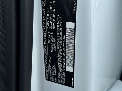 New 2025 Volvo XC90 T8 Plus w/ Protection Package Premier image 27