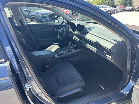 Certified 2025 Honda Accord SE image 14