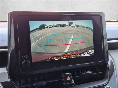 Used 2024 Toyota Corolla Cross LE FWD image 13