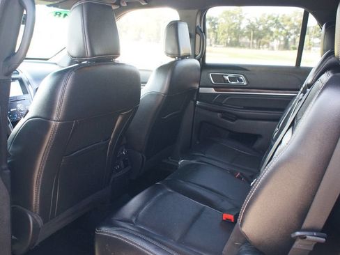 Used 2018 Ford Explorer Limited AWD/4WD image 12