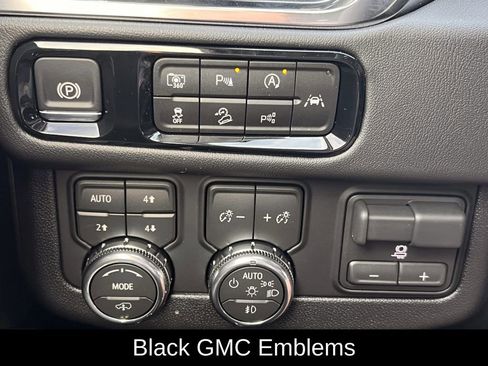 New 2026 GMC Yukon XL Denali w/ Denali Reserve Package image 21