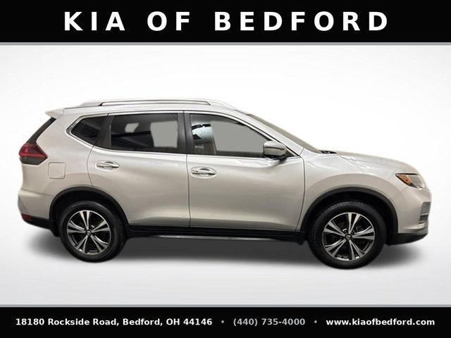 Used 2019 Nissan Rogue SV w/ Premium Package AWD/4WD image 4