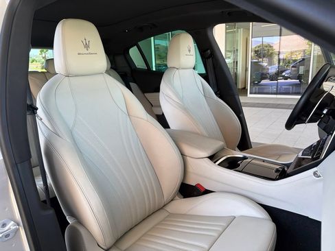 Certified 2023 Maserati Grecale Folgore AWD/4WD image 18