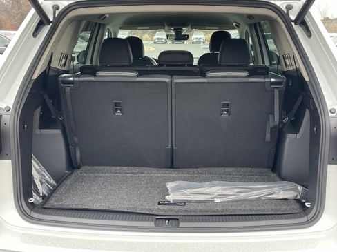 New 2026 Volkswagen Atlas SE FWD image 10