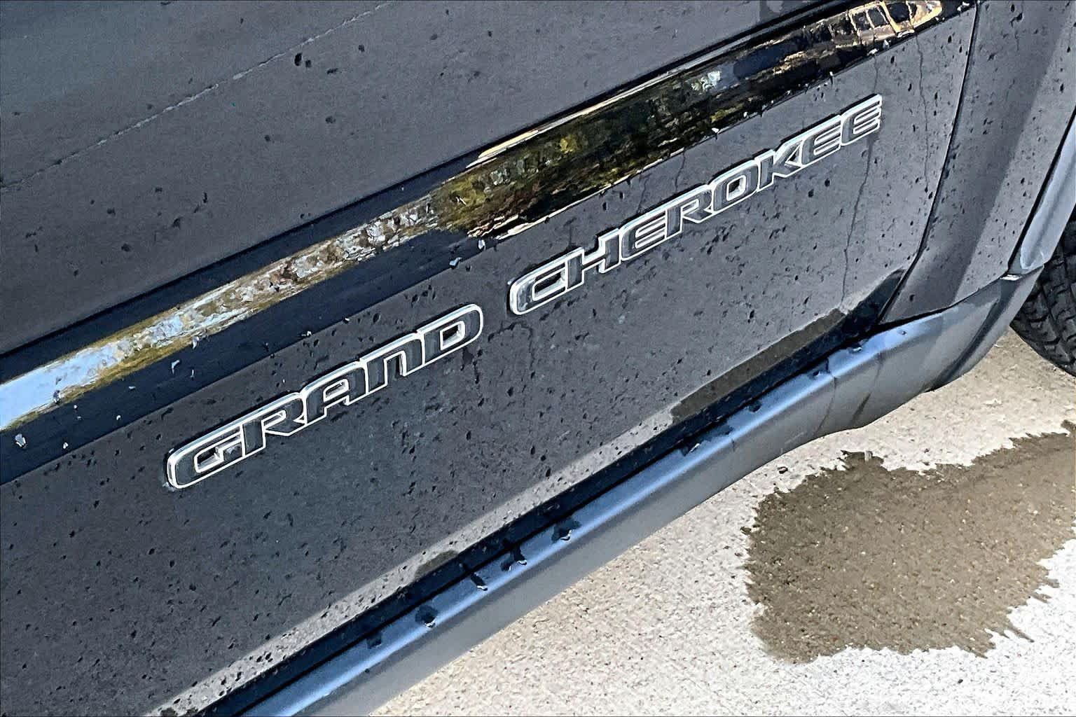 Used 2020 Jeep Grand Cherokee Limited w/ Luxury Group II RWD image 32