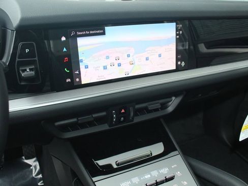 New 2026 Porsche Cayenne AWD/4WD image 17