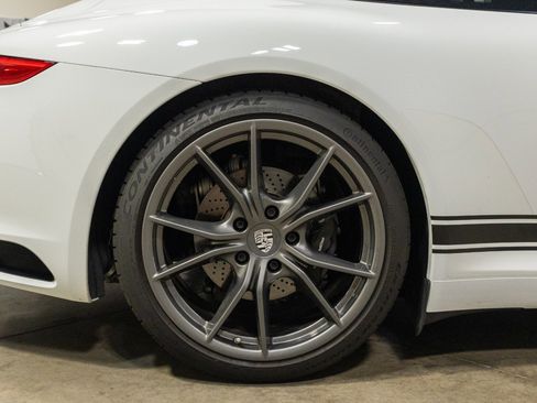 Used 2019 Porsche 911 Carrera T RWD image 32