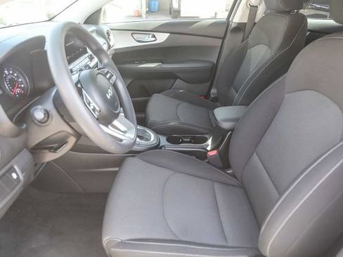 Used 2023 Kia Forte LXS image 18