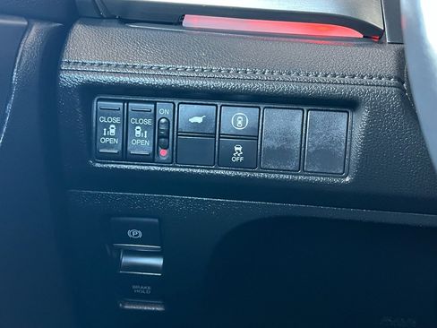 Used 2023 Honda Odyssey Sport image 25