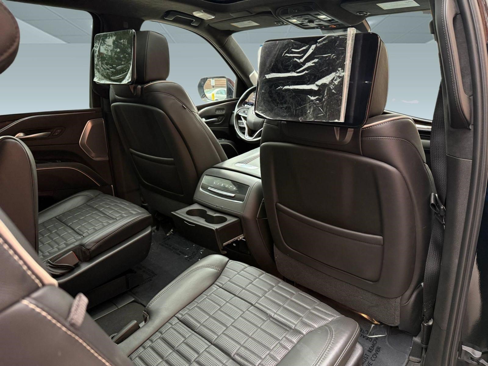 Used 2021 Cadillac Escalade ESV Sport Platinum w/ Heavy-Duty Trailer Package AWD/4WD image 33