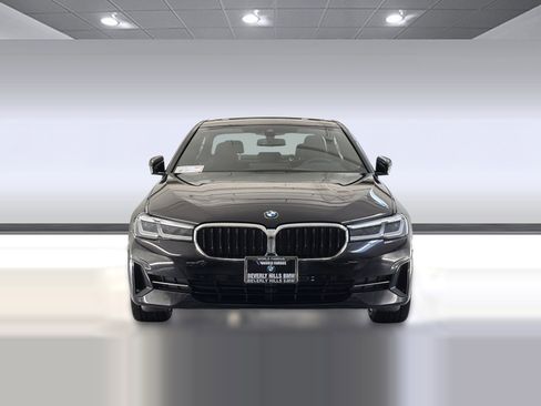 Used 2023 BMW 530i w/ Convenience Package RWD image 5