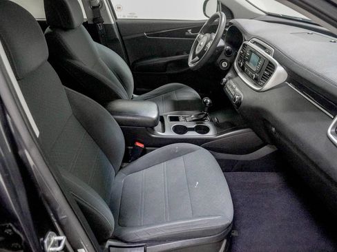 Used 2017 Kia Sorento AWD image 31