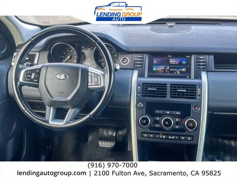 Used 2018 Land Rover Discovery Sport SE image 12