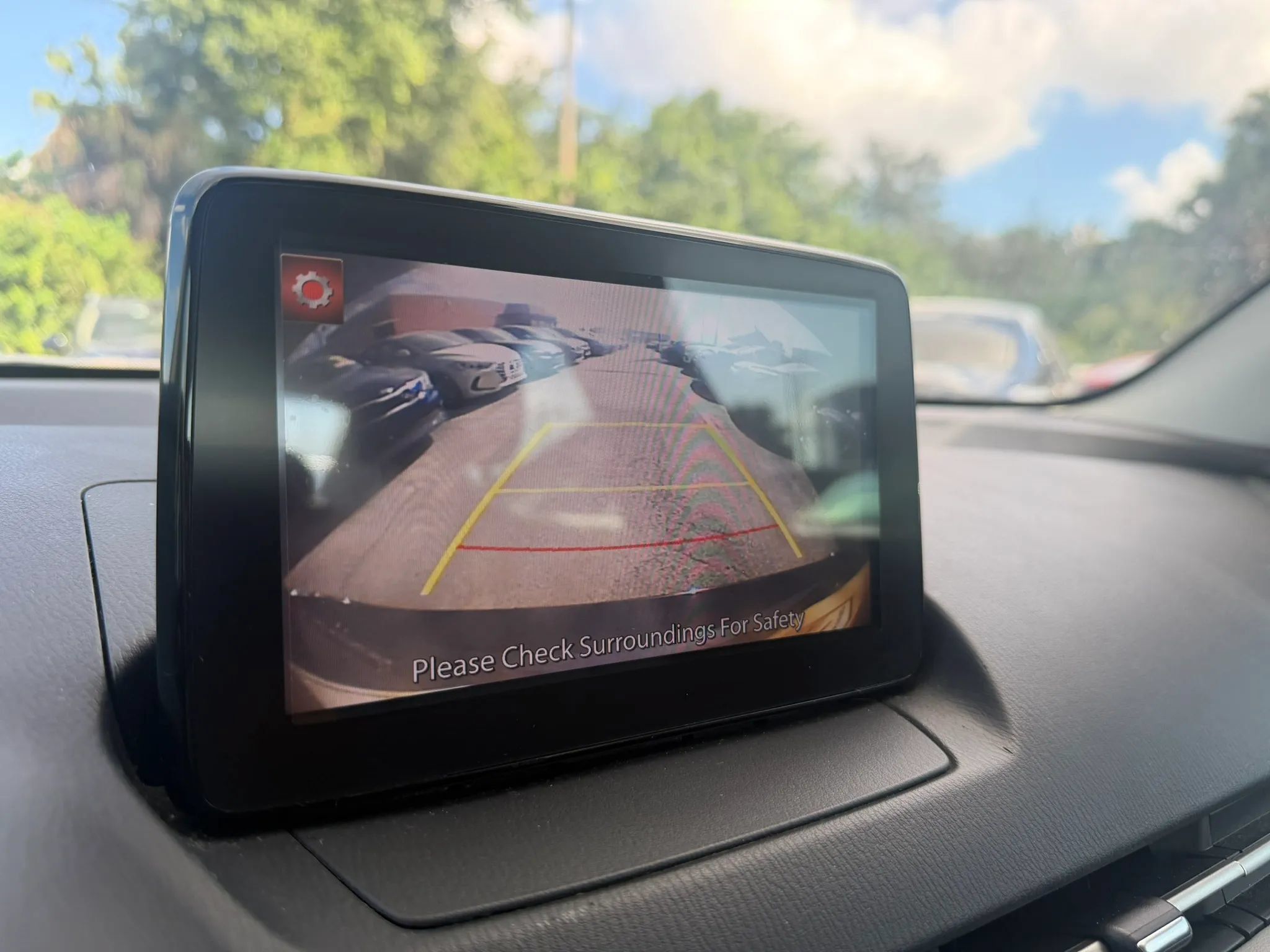 Used 2019 Toyota Yaris LE FWD image 19