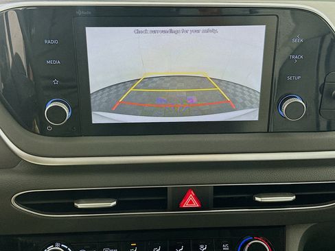 Used 2022 Hyundai Sonata SE FWD image 21