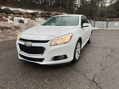 Used 2015 Chevrolet Malibu LT w/ Leather Package image 2