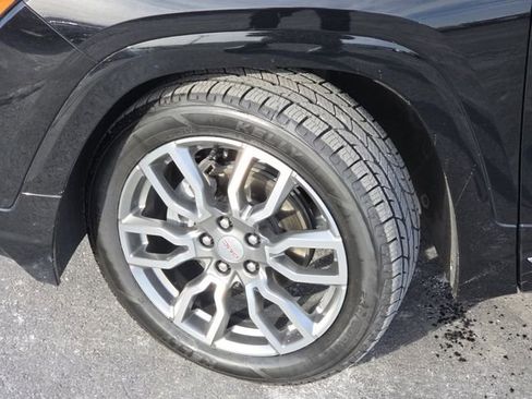 Used 2023 GMC Terrain Denali image 27