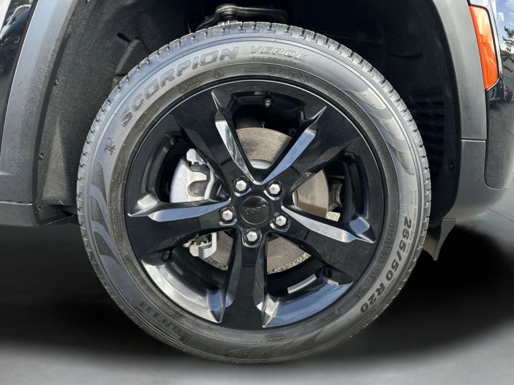 Used 2026 Jeep Grand Cherokee L Limited w/ Limited Altitude Package RWD image 45