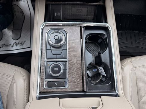 Used 2020 Ford Expedition Max Limited AWD/4WD image 19