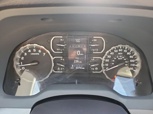 Used 2018 Toyota Tundra SR5 w/ SR5 Upgrade Package image 24