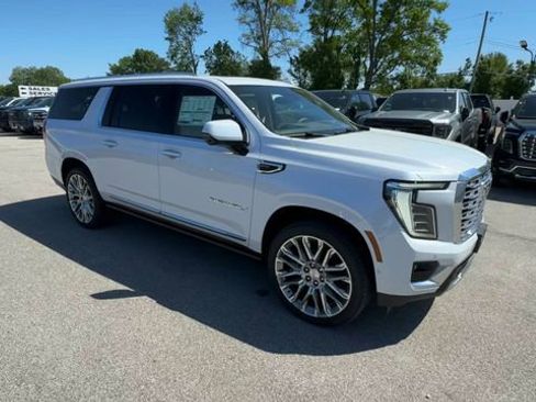 New 2026 GMC Yukon XL Denali w/ Denali Reserve Package AWD/4WD image 2
