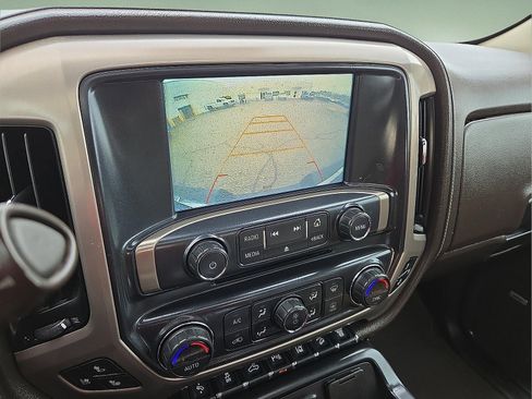 Used 2017 GMC Sierra 2500 Denali w/ Duramax Plus Package image 17