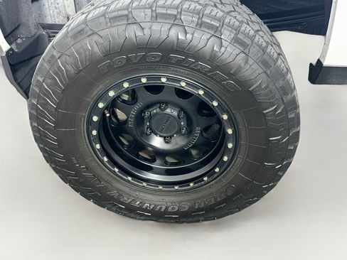 Used 2018 Chevrolet Silverado 1500 LT w/ All Star Edition AWD/4WD image 11
