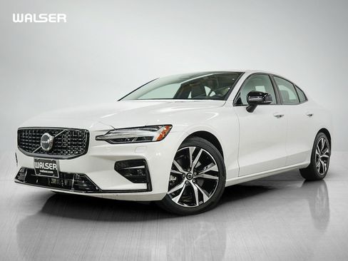 Used 2025 Volvo S60 B5 Core AWD/4WD image 1