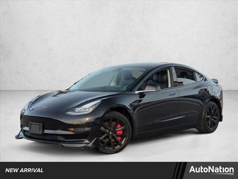 Used 2019 Tesla Model 3 Mid Range image 1