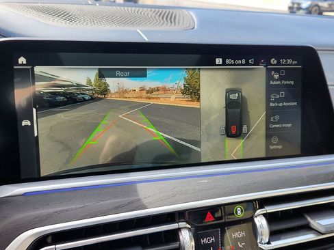 Used 2022 BMW X7 M50i w/ Dynamic Handling Package image 28