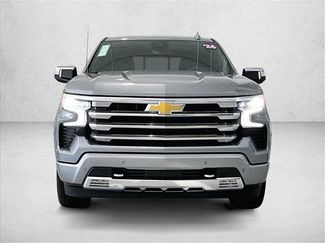 Used 2025 Chevrolet Silverado 1500 High Country w/ Technology Package RWD video 3