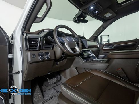 Used 2024 GMC Sierra 2500 Denali w/ Denali Reserve Package image 10