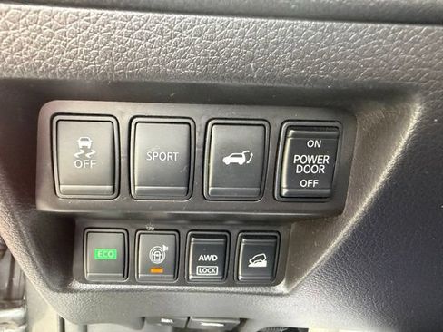 Used 2016 Nissan Rogue SL w/ SL Premium Package AWD/4WD image 11
