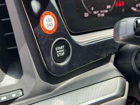 Used 2025 Porsche Cayenne S AWD/4WD image 16