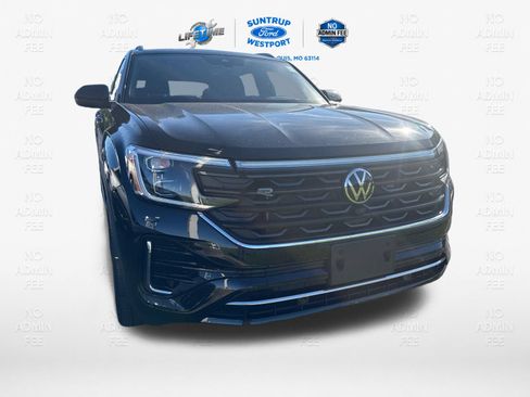 Used 2025 Volkswagen Atlas Cross Sport SEL Premium R-Line AWD/4WD image 2
