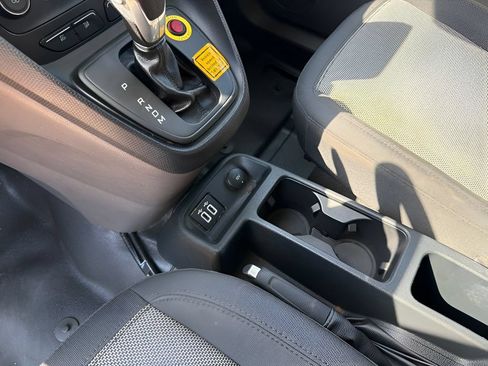 Used 2022 Ford Transit Connect XL FWD image 10