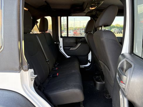 Used 2016 Jeep Wrangler Unlimited Sport w/ Quick Order Package 24S AWD/4WD image 26