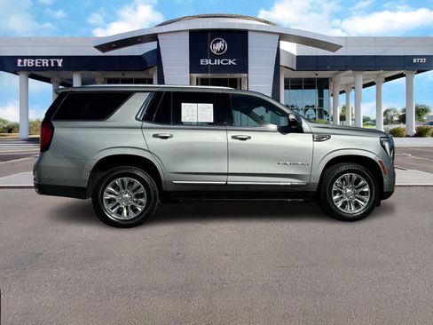 Used 2025 GMC Yukon Denali image 2