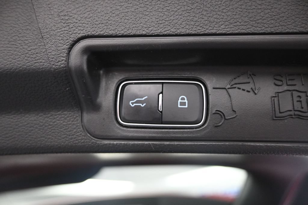 Used 2024 Ford Explorer Limited w/ Equipment Group 301A AWD/4WD image 38