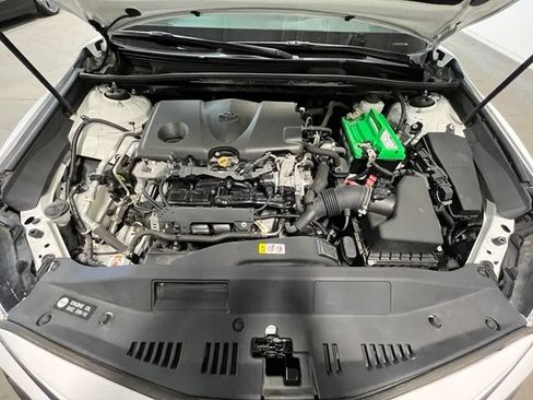 Used 2019 Toyota Camry SE FWD image 27