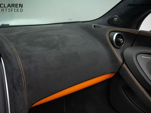 Used 2019 McLaren 570S Base image 32