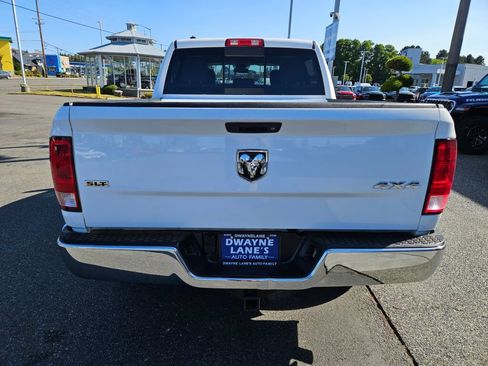Used 2018 RAM 1500 Classic SLT AWD/4WD image 4