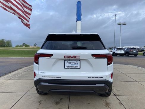 Used 2025 GMC Terrain Elevation AWD/4WD image 12