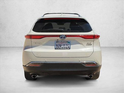 Used 2022 Toyota Venza XLE AWD/4WD image 8