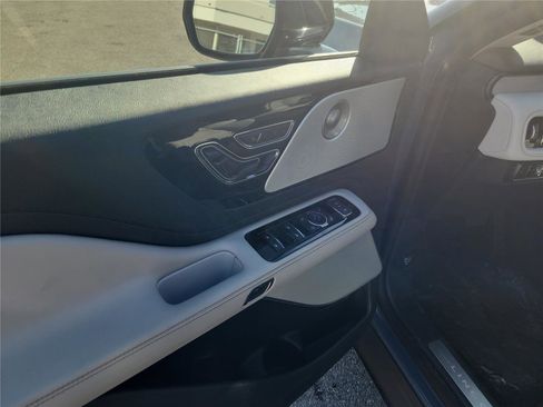 New 2026 Lincoln Aviator Reserve w/ Luxury Package RWD image 12