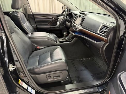Used 2015 Toyota Highlander Limited Platinum image 7