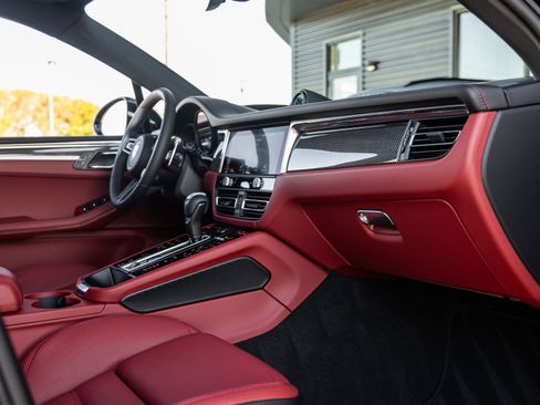 New 2026 Porsche Macan S image 44