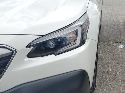 Used 2020 Subaru Outback AWD/4WD image 3