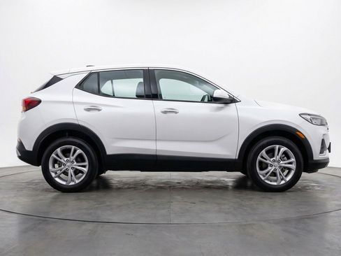 Used 2025 Buick Encore GX Preferred FWD image 11